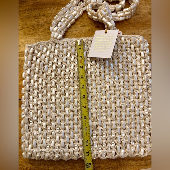 Viral Cream Knit Crochet/ Pearl Beaded Tote Bag NWT - Picture 7 of 12